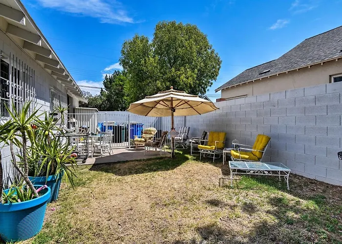 1 Mi To Golf & Shopping: W/ Yard *