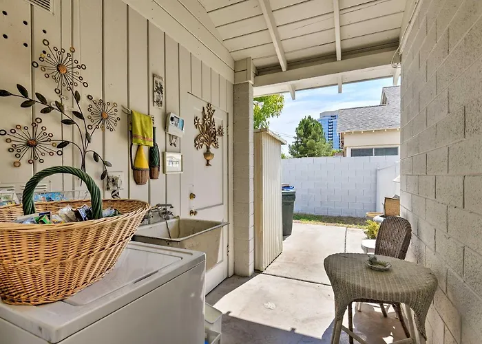 1 Mi To Golf & Shopping: W/ Yard *